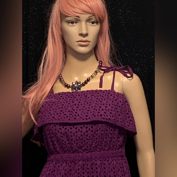 Purple eyelet lace summer dress with adjustable tie up straps - Picture 15 of 16